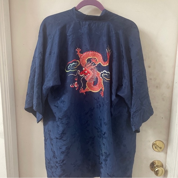 Vintage Longevity Hangzhou China Silk Navy Blue Hand Embroidered Kimono Robe M - Picture 1 of 8